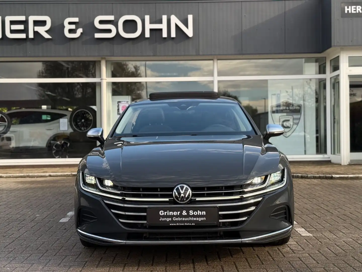 Volkswagen Arteon SB 4Motion,Pano,AHK,360,ACC,Side.3,99% Grau - 2