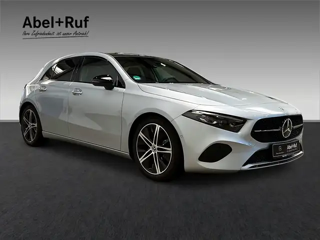 Mercedes-Benz A view 3