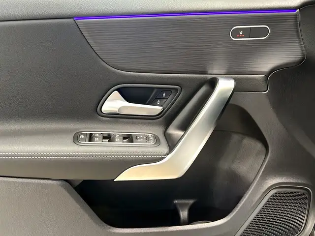Mercedes-Benz A view 13