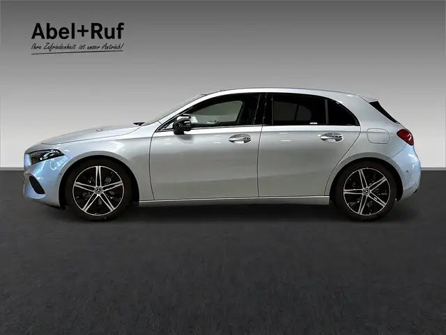 Mercedes-Benz A view 4