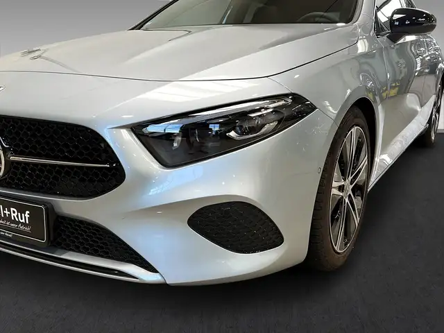 Mercedes-Benz A view 15