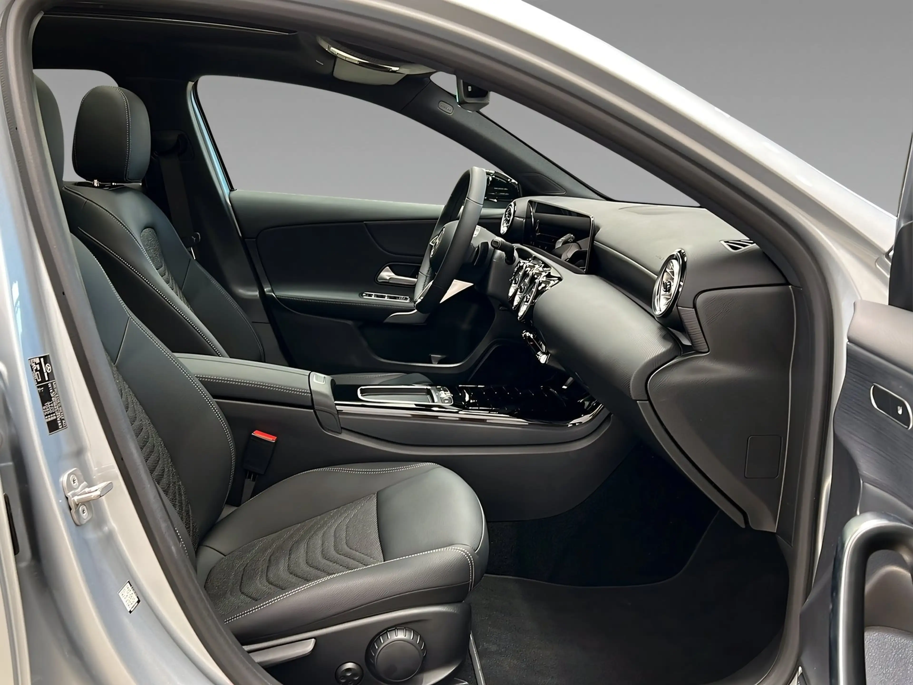 Mercedes-Benz A 200 PROGRESSIVE+NIGHT+MULTI+Pano+Kam+SHz+TotW — photo 14