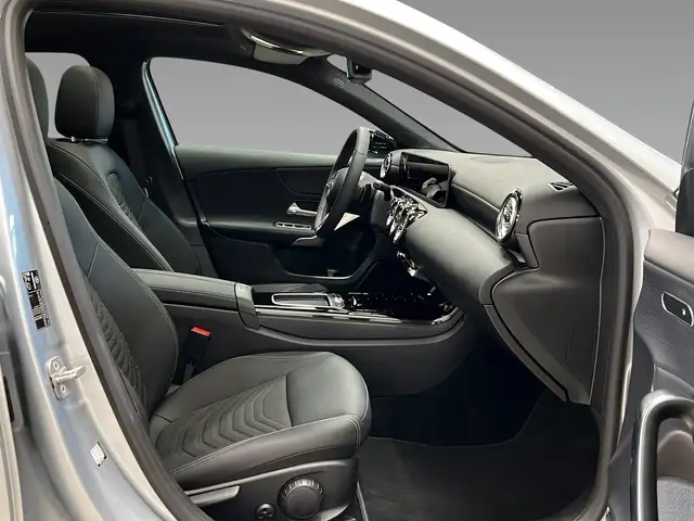 Mercedes-Benz A view 14