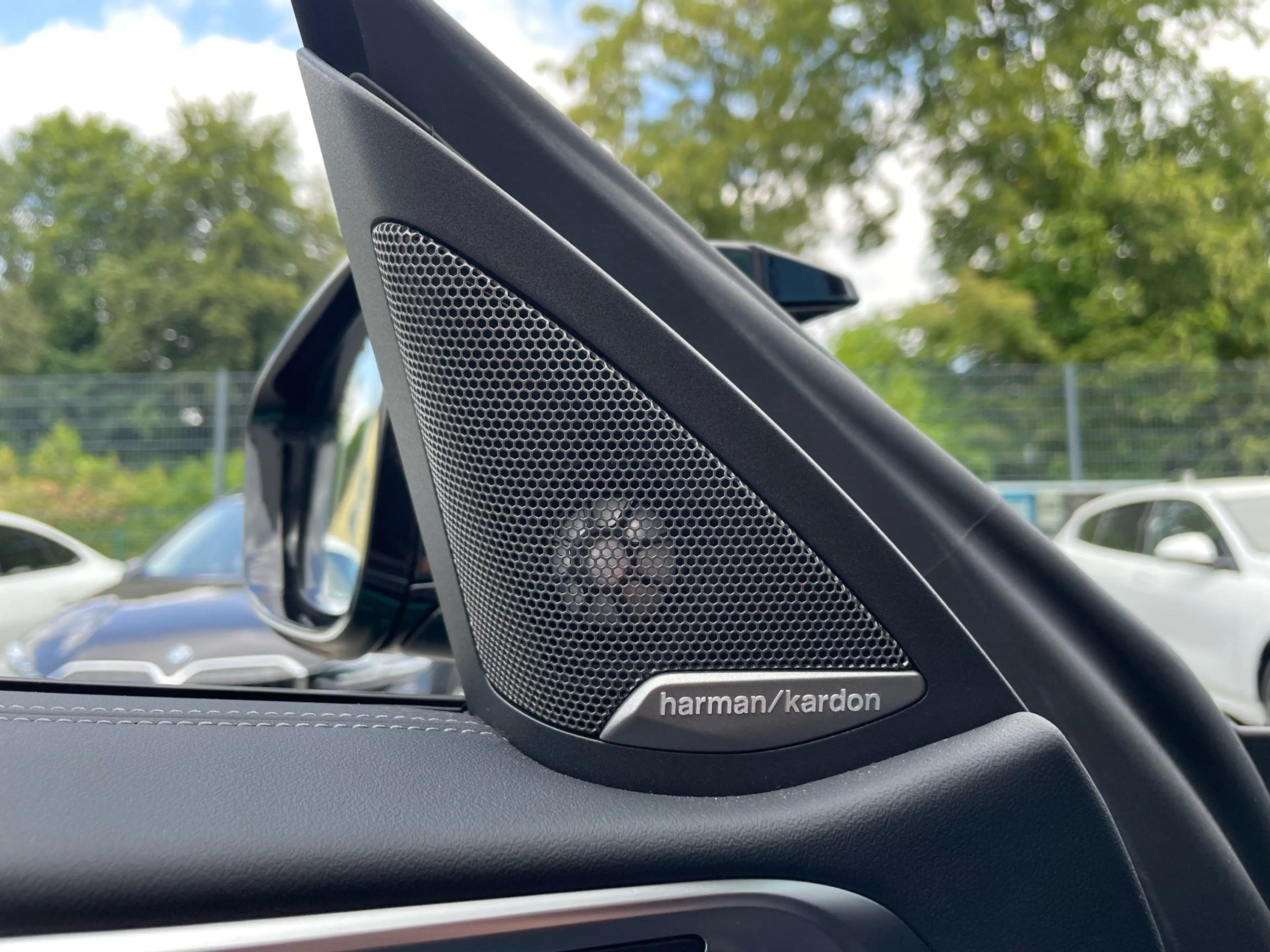 BMW M4 Competition Cabrio DrivingPro Carbon Sitzlüft. — photo 9
