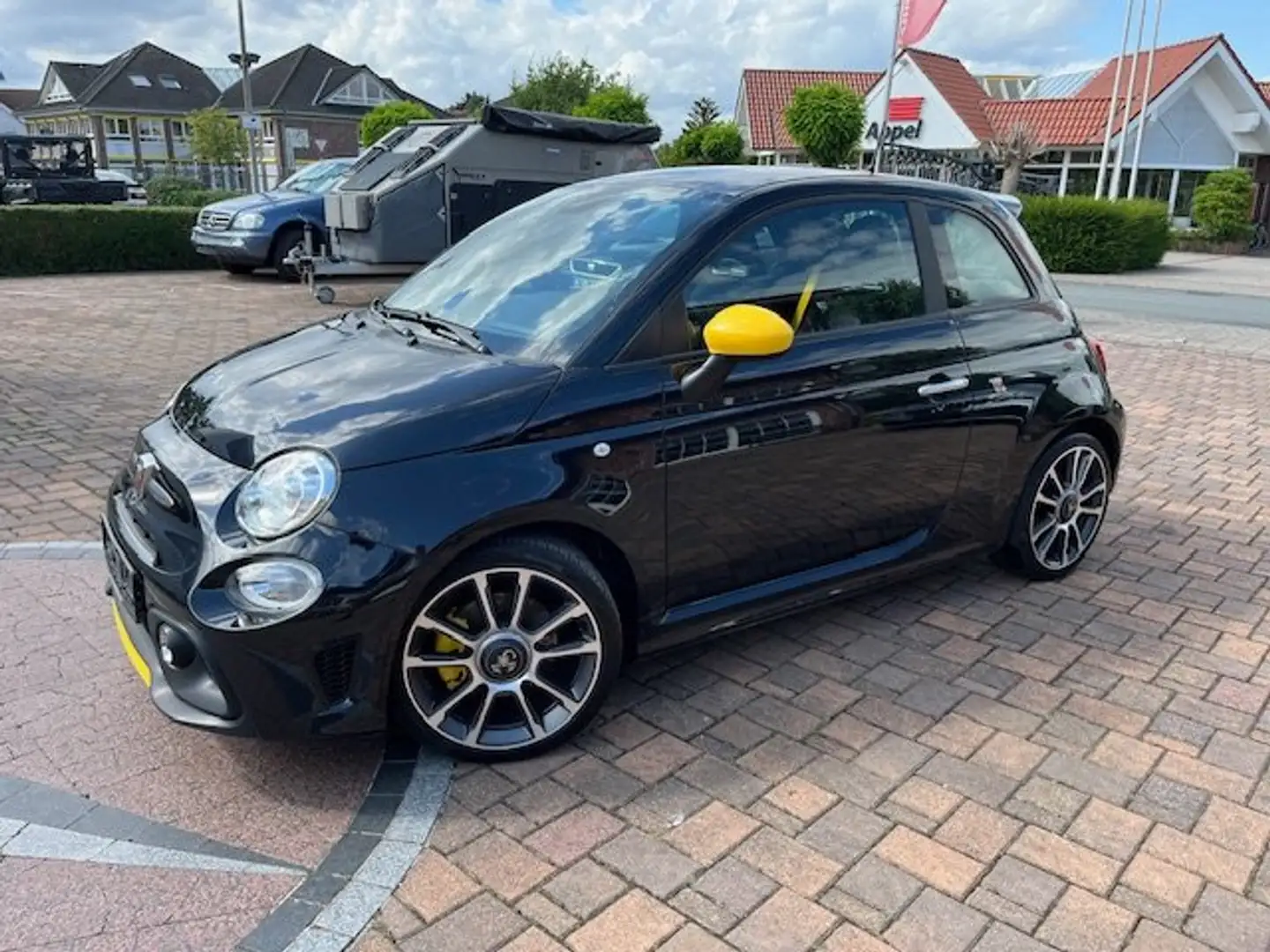 Abarth 595 595 Abarth Schwarz - 1