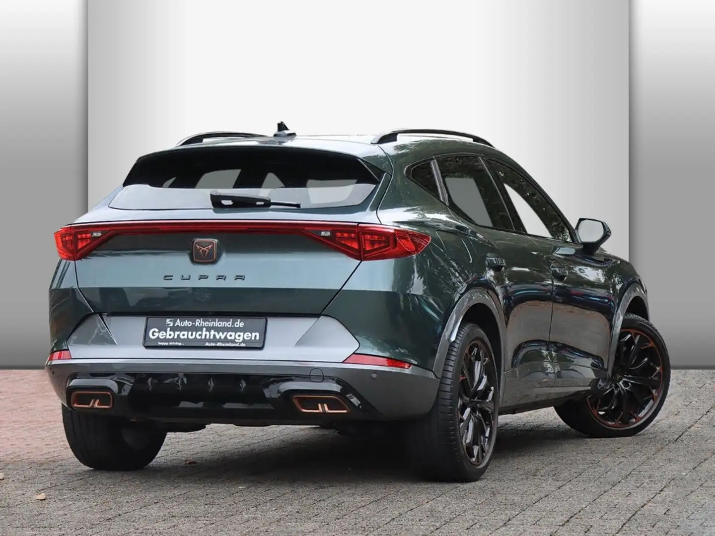 CUPRA Formentor EU6d VZ 1.4 e-HYBRID DSG PANO/LED/NAVI/ACC/RFK Grün - 2