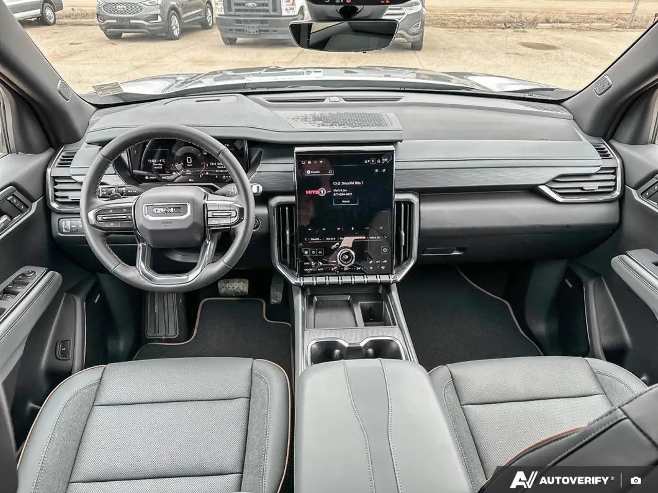 GMC Acadia снимка GMC Acadia