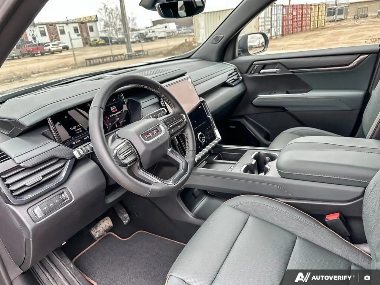 GMC Acadia снимка GMC Acadia