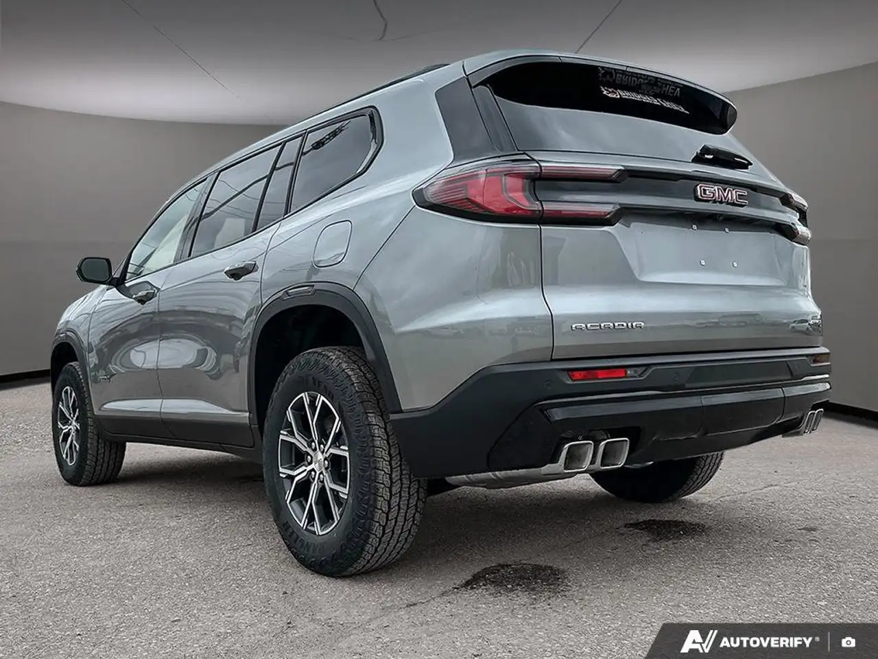 GMC Acadia снимка GMC Acadia