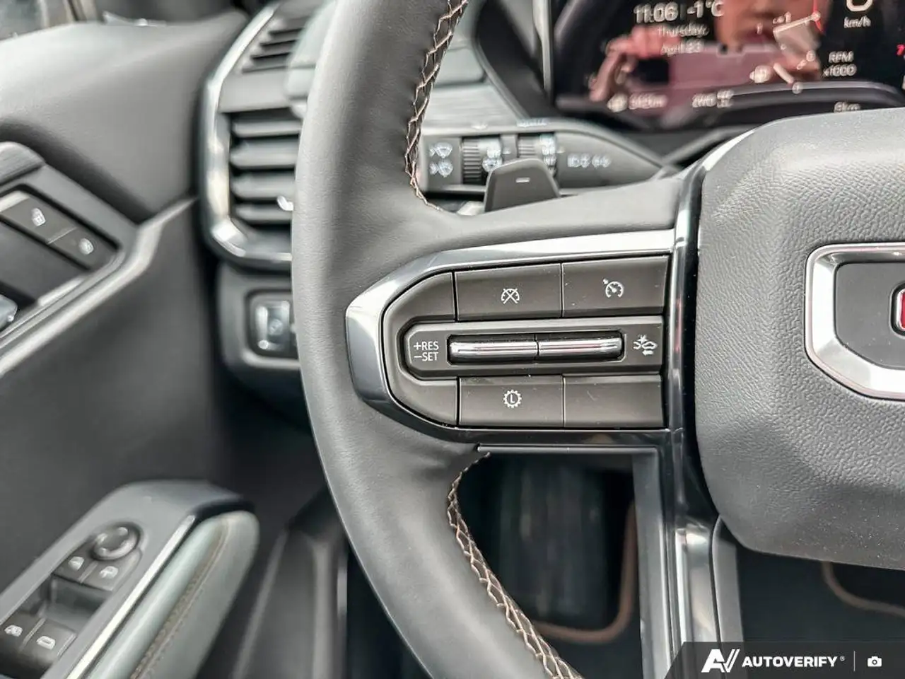 GMC Acadia снимка GMC Acadia