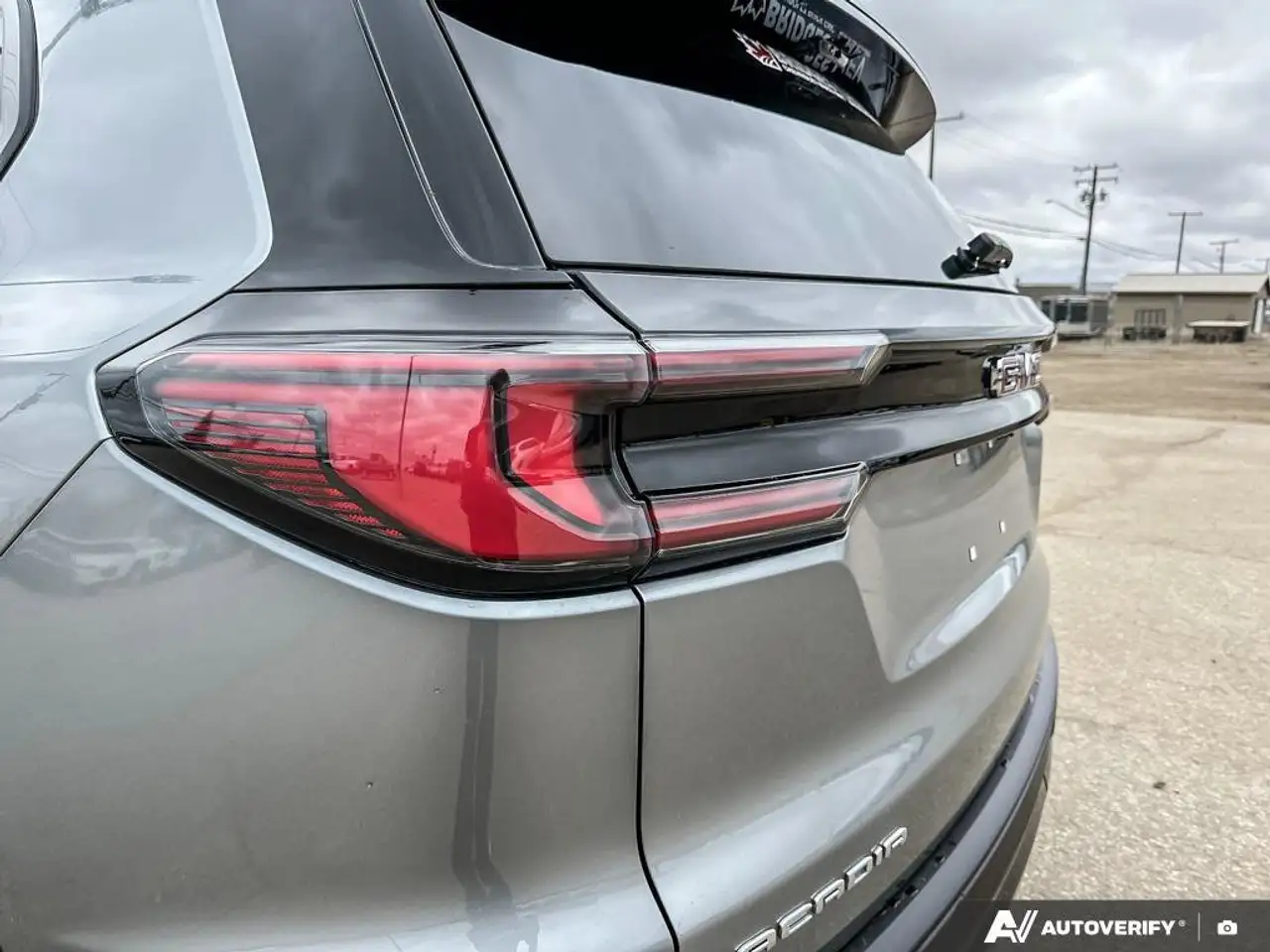 GMC Acadia снимка GMC Acadia