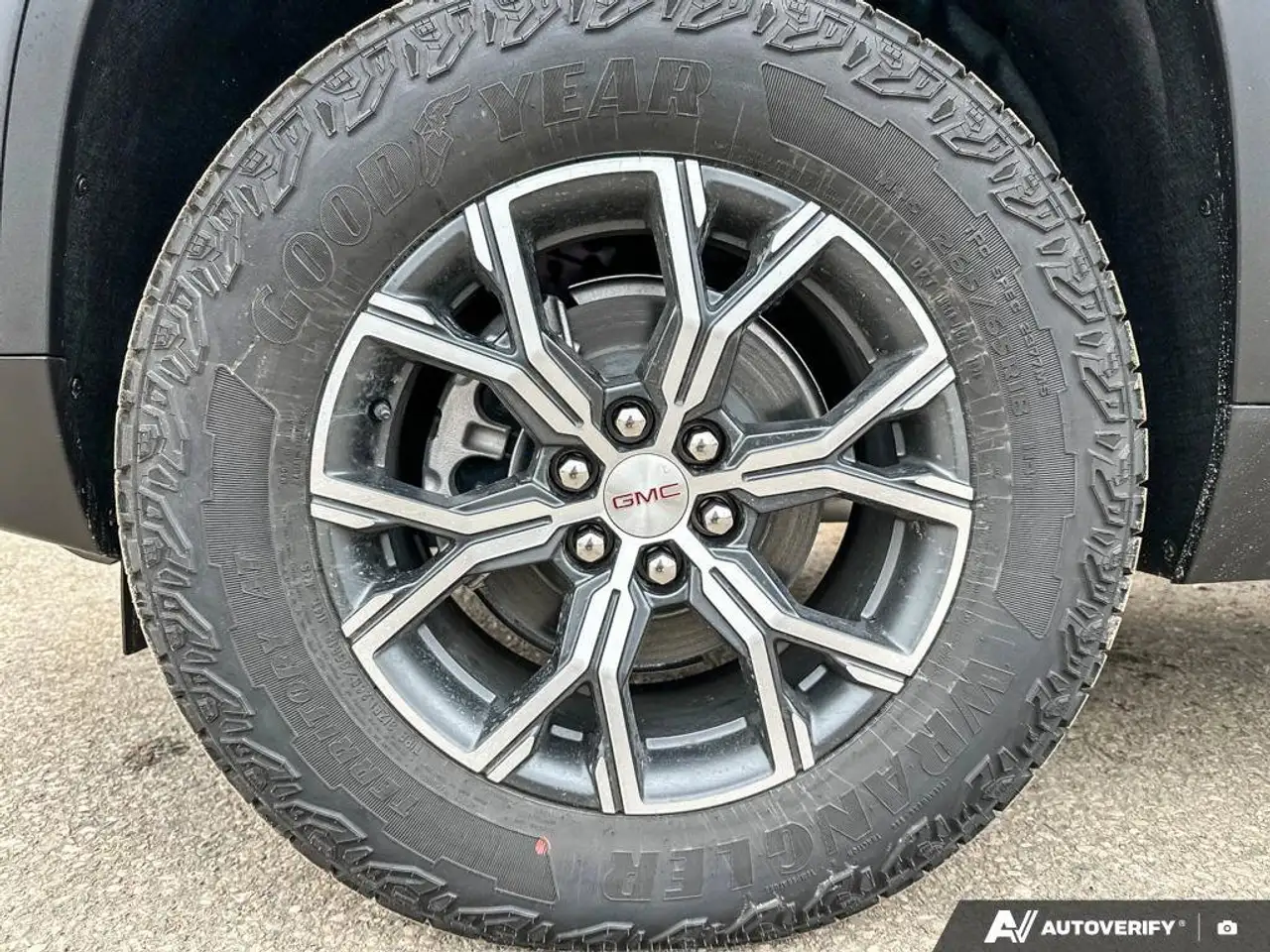 GMC Acadia снимка GMC Acadia