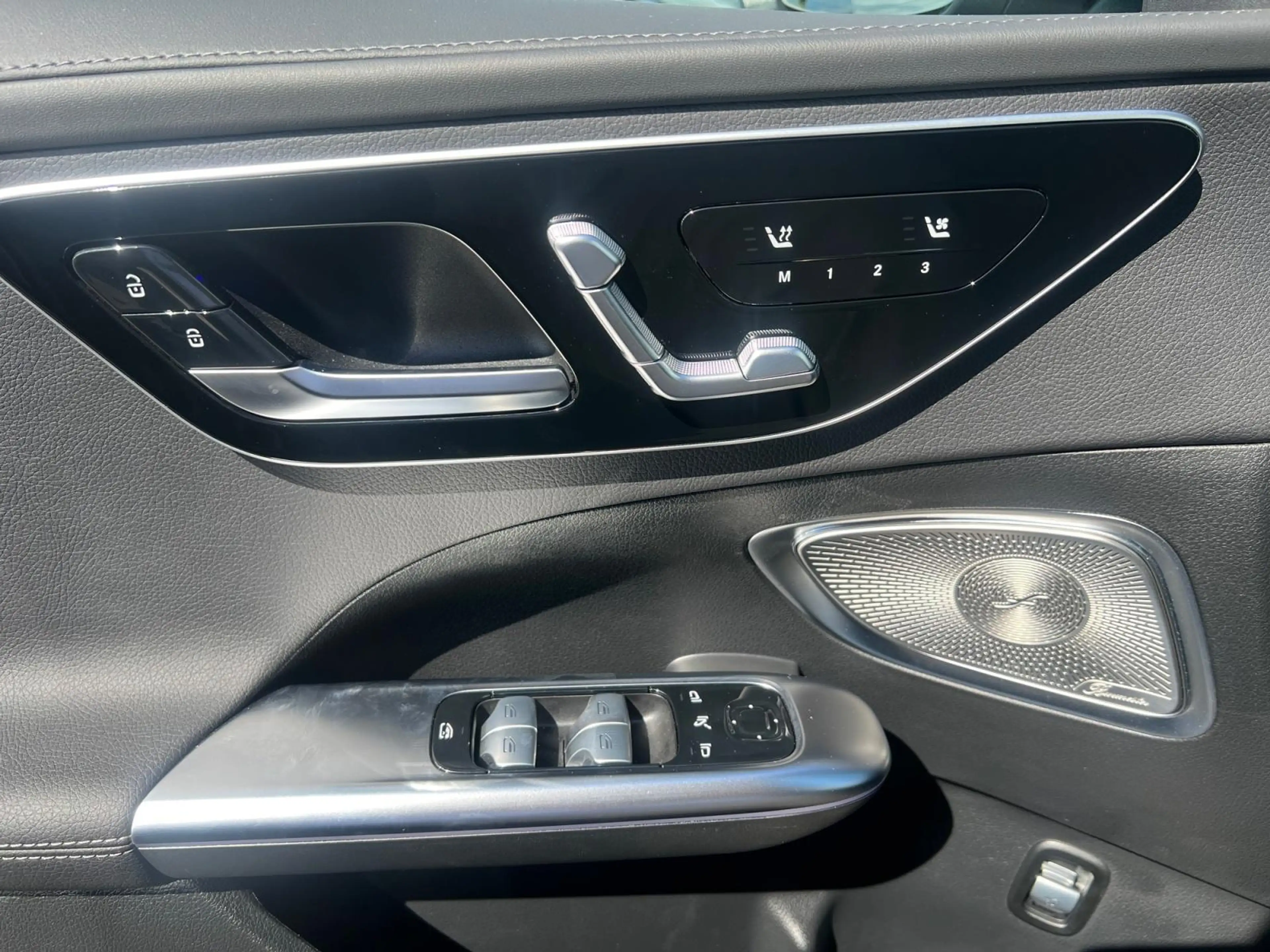 Mercedes-Benz C 200 d AMG Line — photo 10