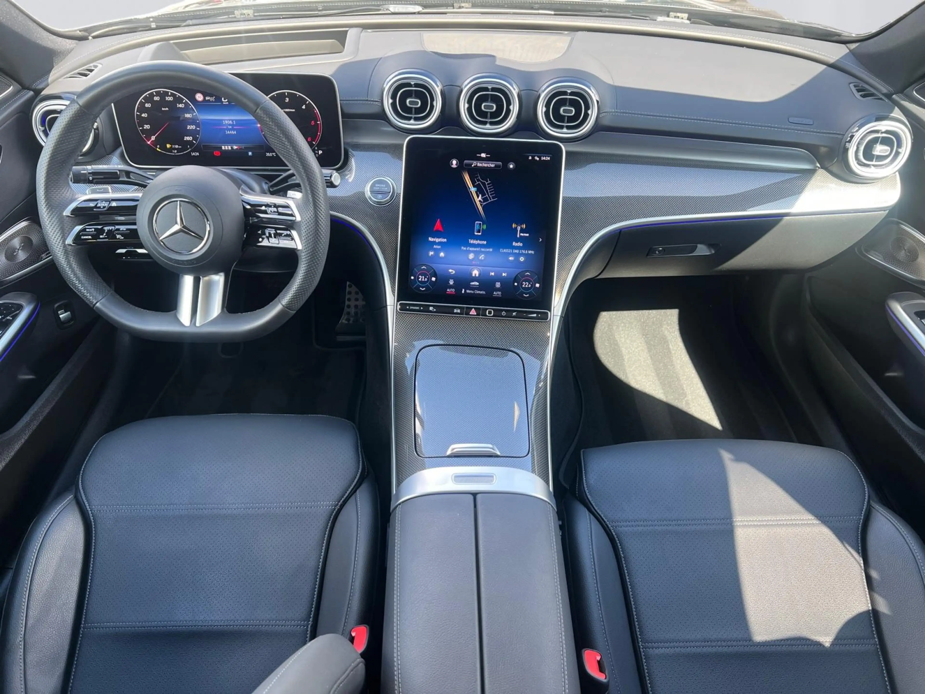 Mercedes-Benz C 200 d AMG Line — photo 13