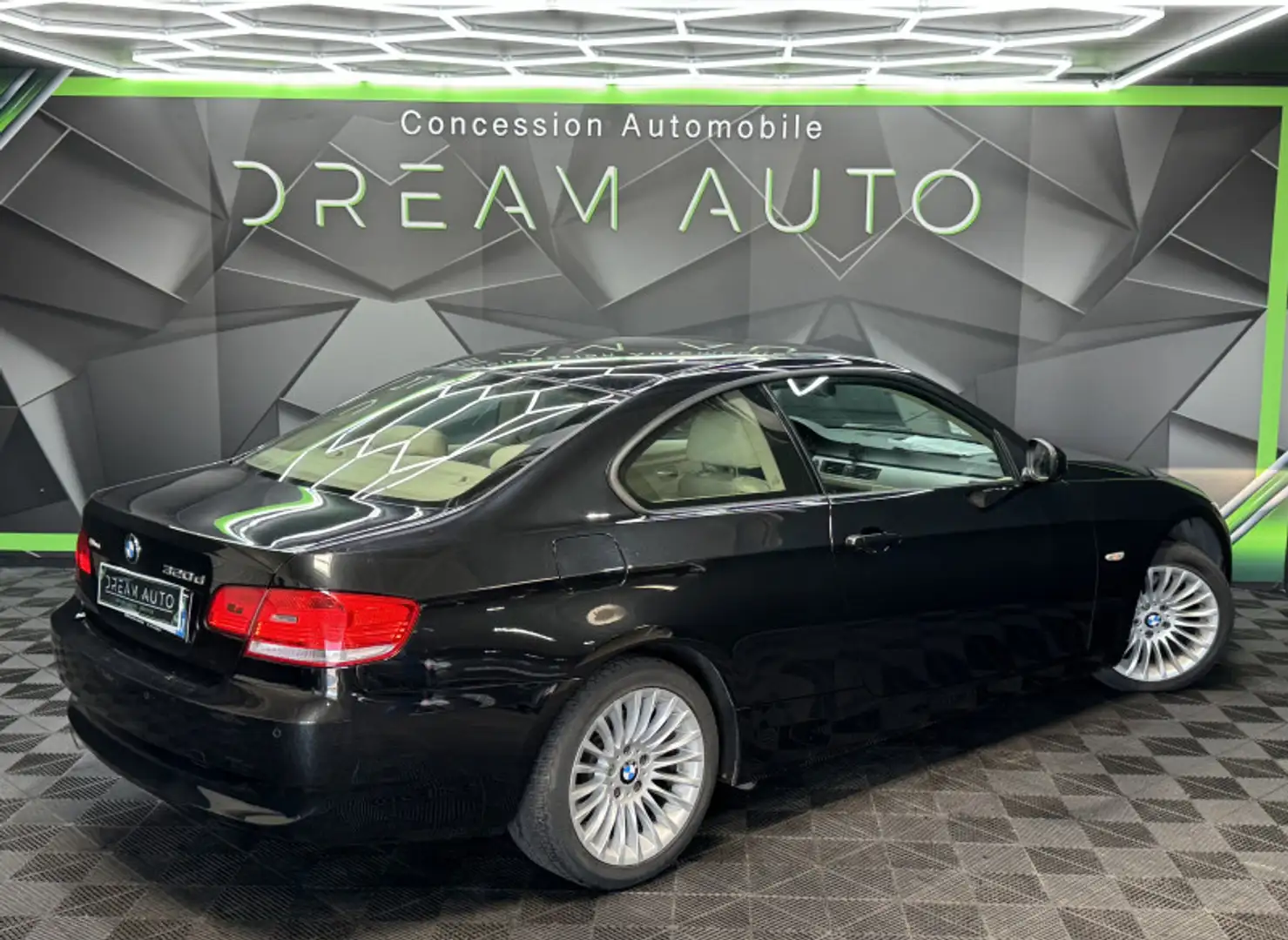 BMW 320 (E92) 320DA 177CH LUXE Noir - 2