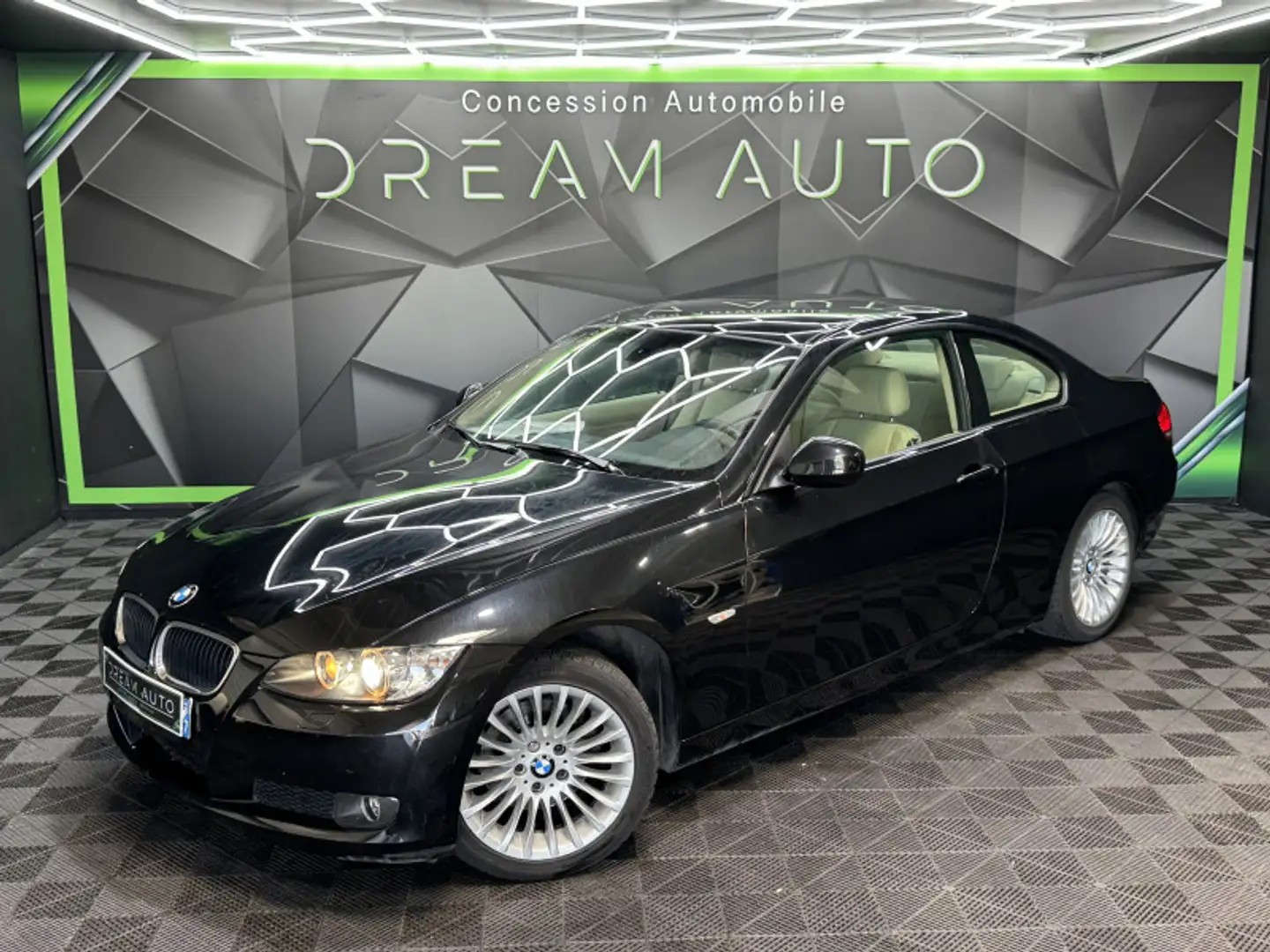 BMW 320 (E92) 320DA 177CH LUXE Noir - 1