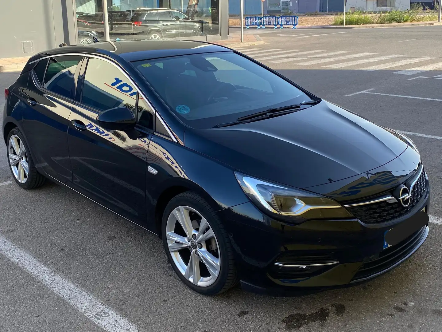 Opel Astra Astra 1.4T S/S Elegance Aut. 145 Elegance Negro - 2