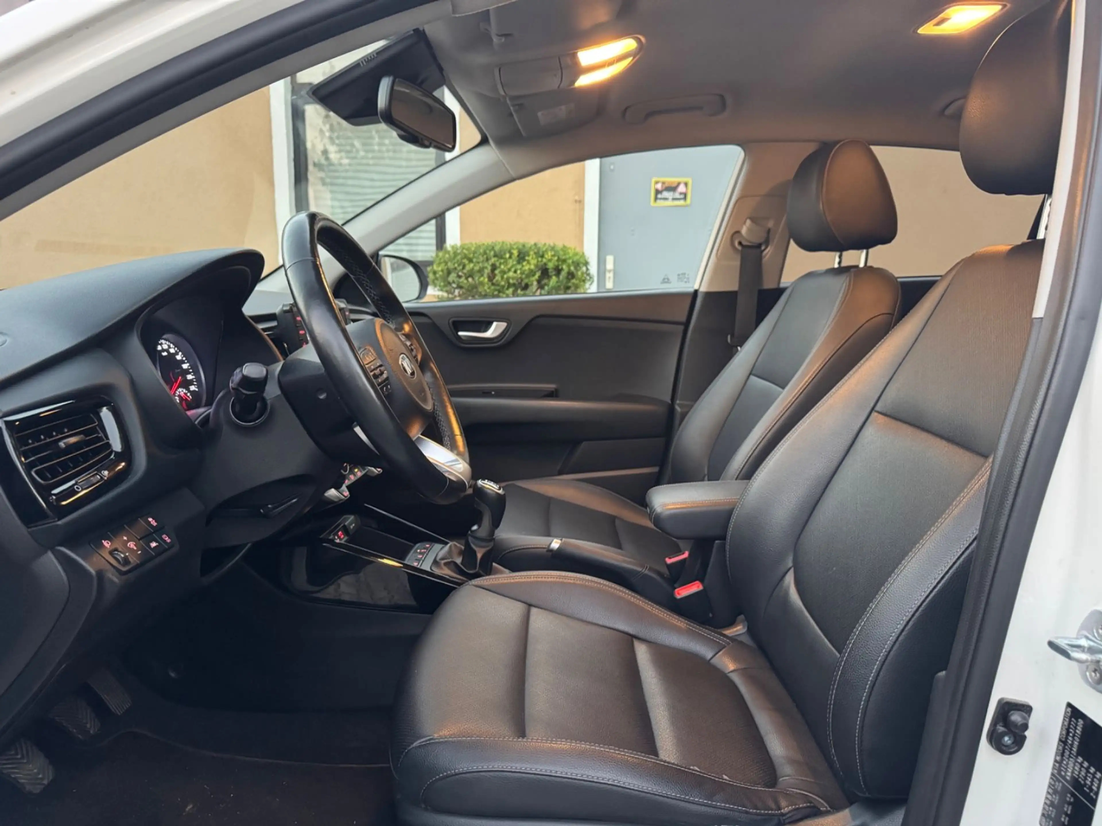 Kia Rio Spirit 1.4 CRDI TOP AUSSTATUNG — photo 12