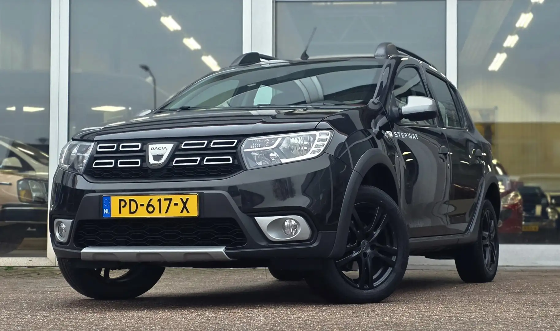 Dacia Sandero 0.9 TCe Bi-Fuel SL Stepway 1e Eigenaar LPG G3 DAB Zwart - 1