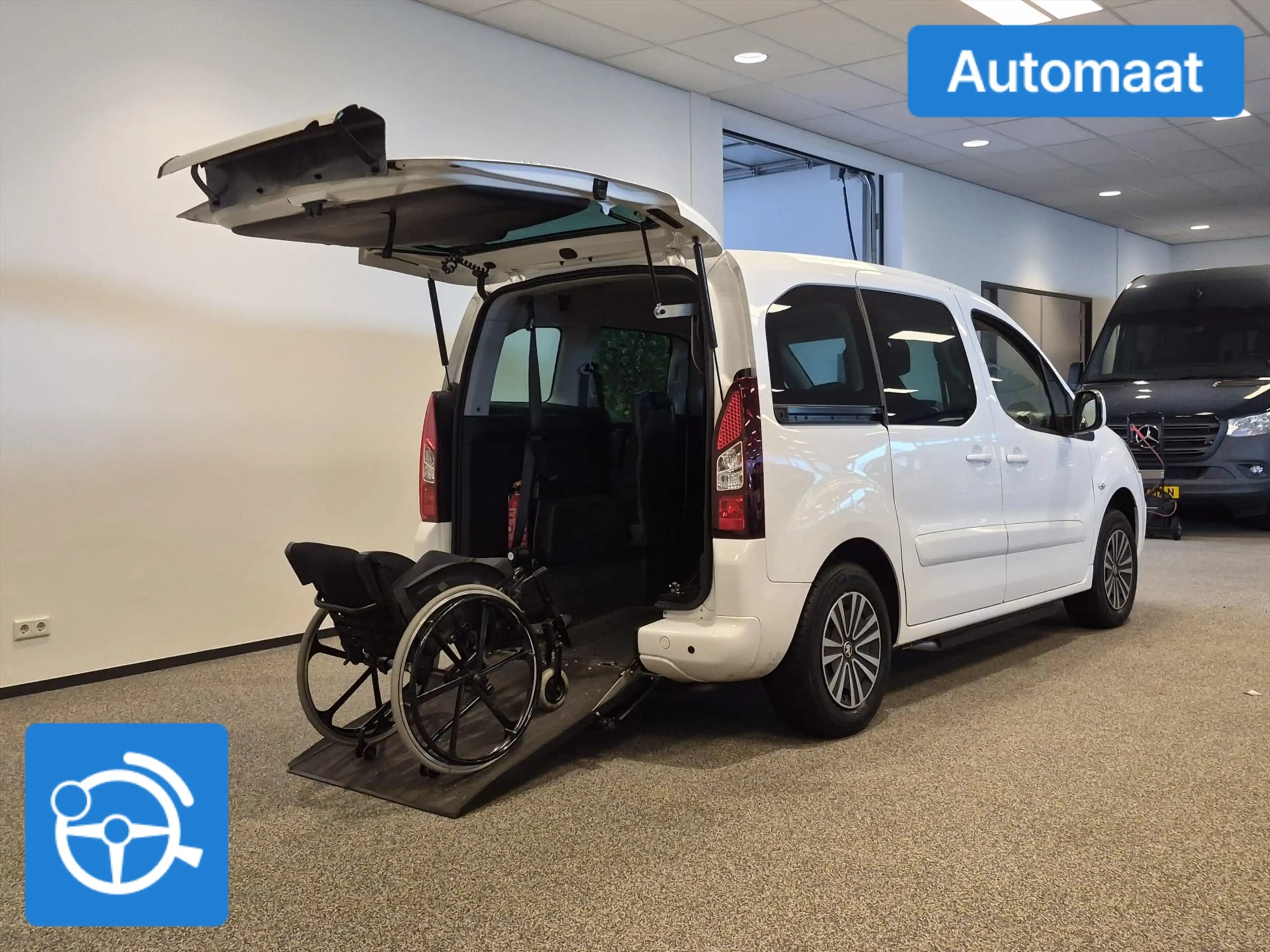 Peugeot Partner Rolstoelauto Automaat Zelfrijder Rolstoel 1e zitri — photo 2