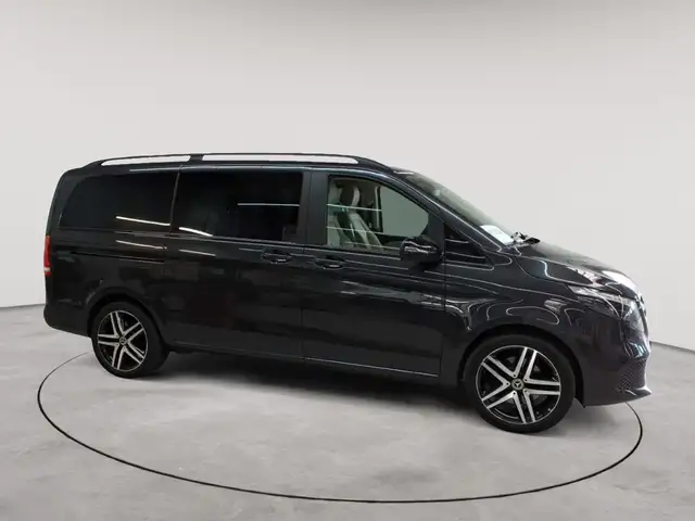 Mercedes-Benz V-Class view 3