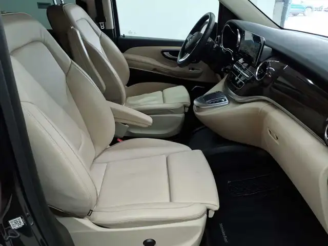 Mercedes-Benz V-Class view 7