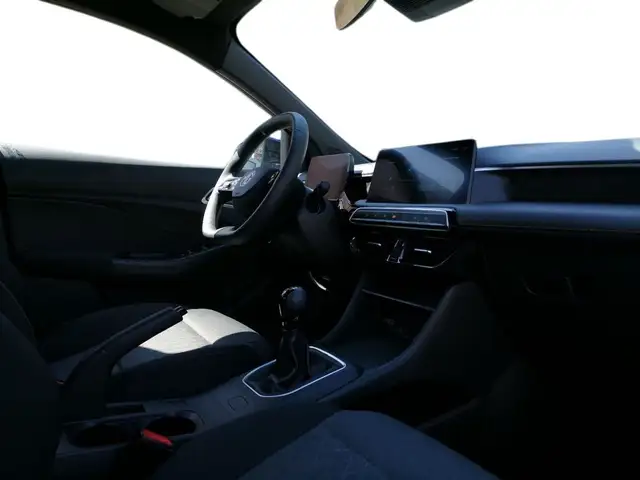 MG MG3 view 7
