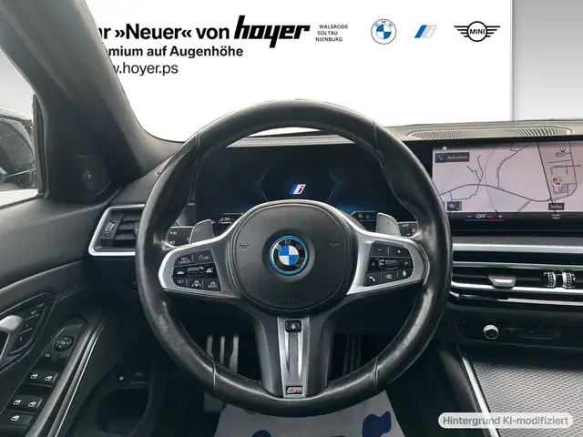BMW 3 Series view 13