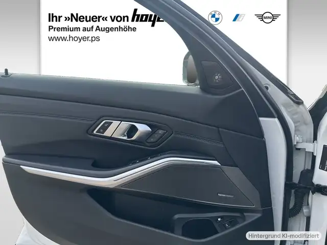 BMW 3 Series view 15