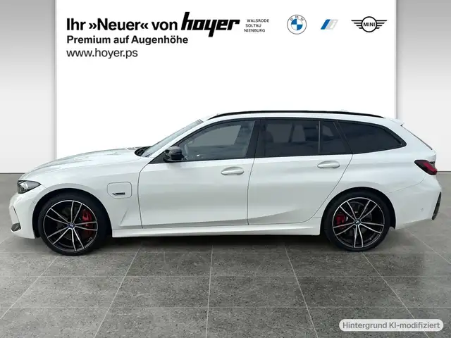 BMW 3 Series view 3