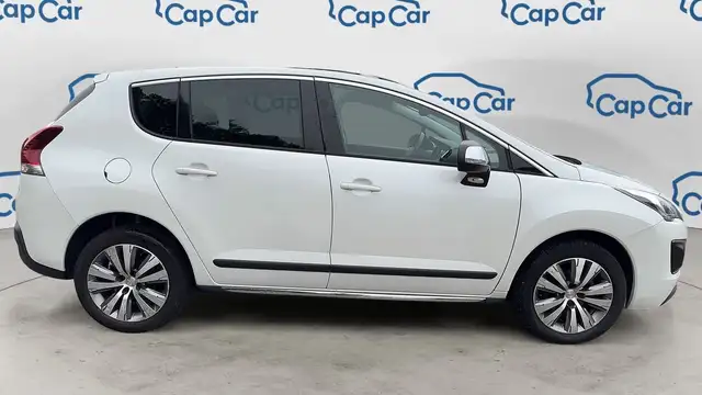 Peugeot 3008 view 4