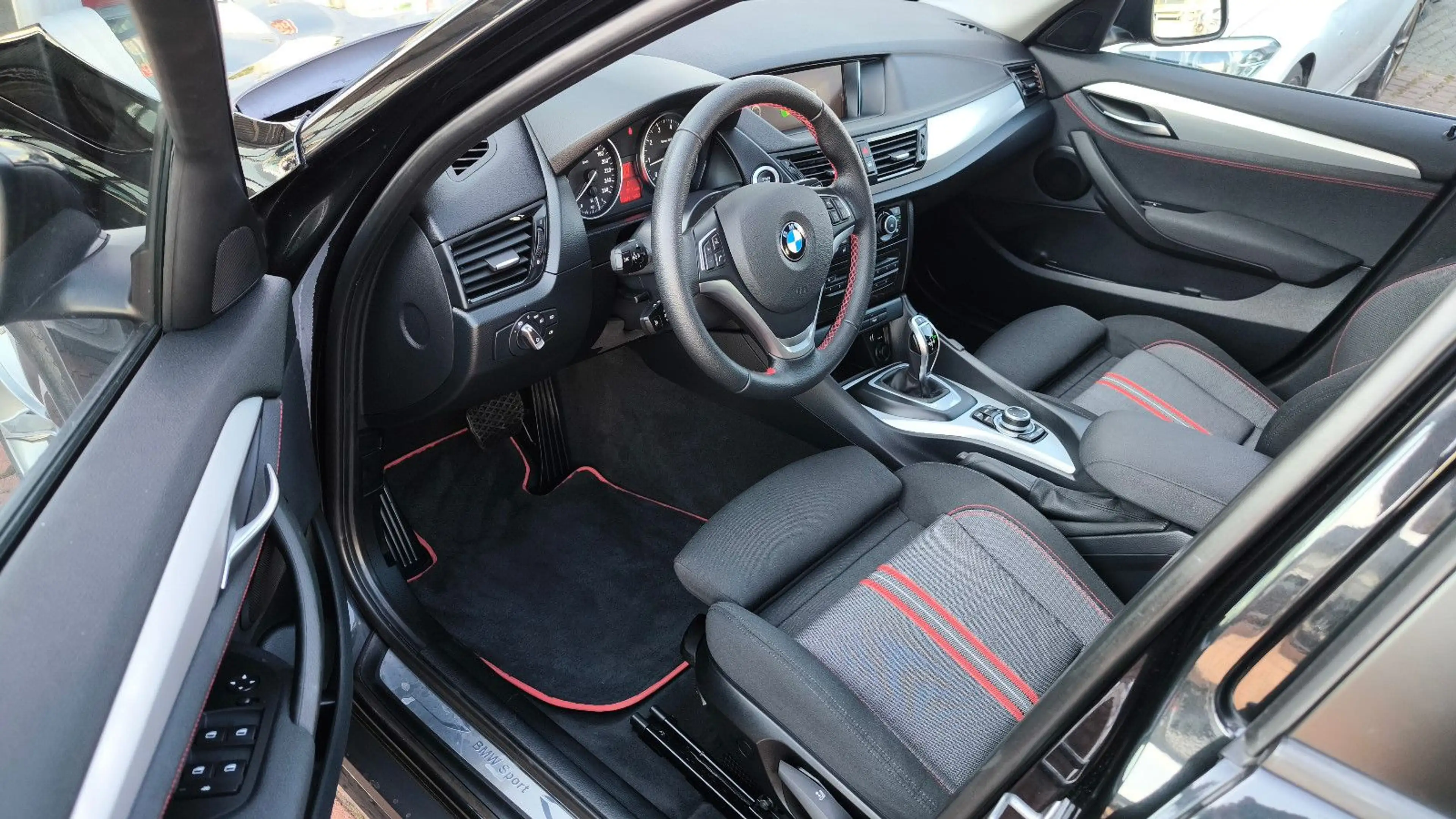 BMW X1 sDrive 20i Automatik Navi — photo 10