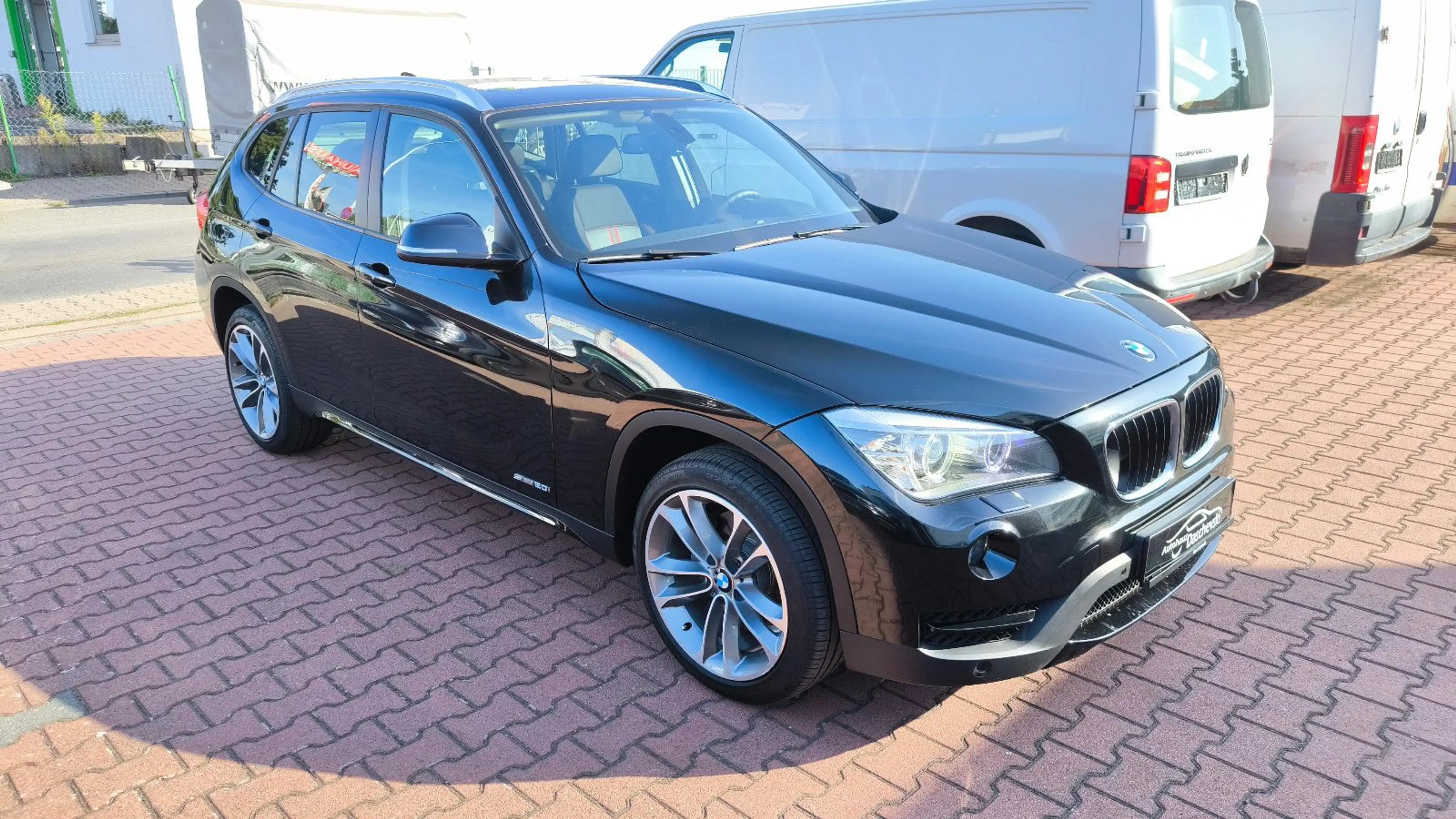 BMW X1 sDrive 20i Automatik Navi