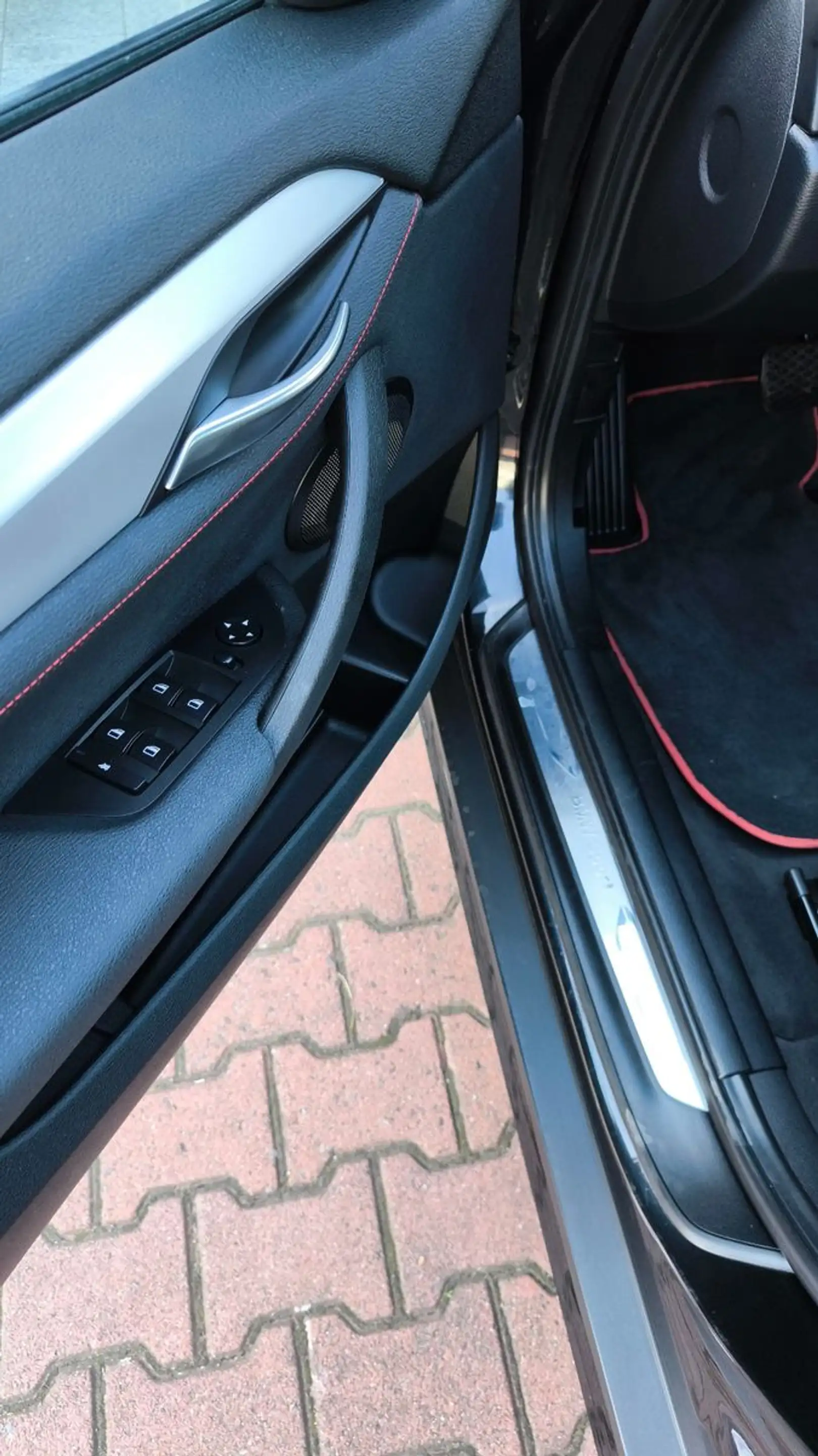 BMW X1 sDrive 20i Automatik Navi — photo 11