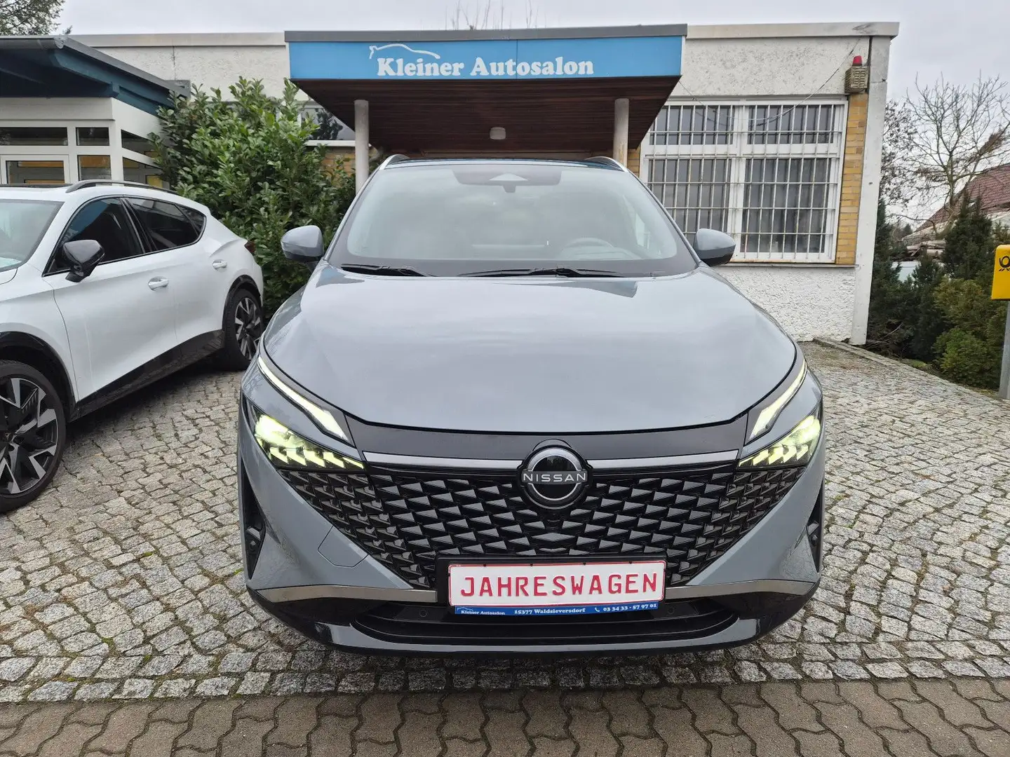 Nissan Qashqai Tekna+ Panorama/HUD/DSG/LED/LEDER Grau - 1
