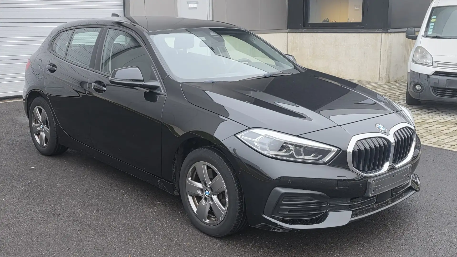 BMW 118 118i Aut. Advantage Noir - 2