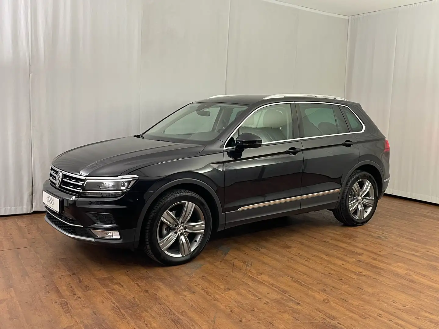 Volkswagen Tiguan Highline TDI SCR 4MOTION Schwarz - 2