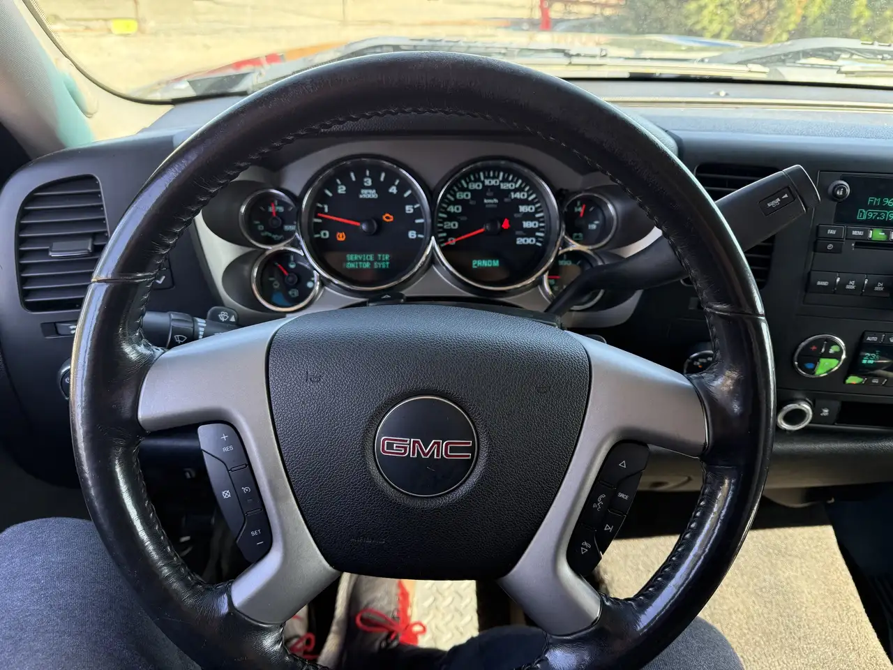 GMC Sierra 1500 снимка GMC Sierra 1500