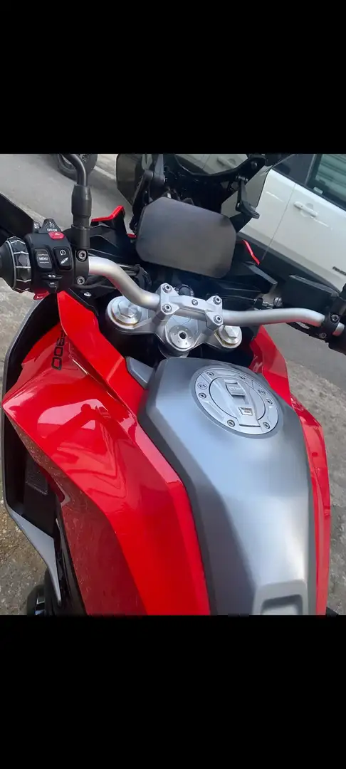BMW F 900 XR Sport Red - 2