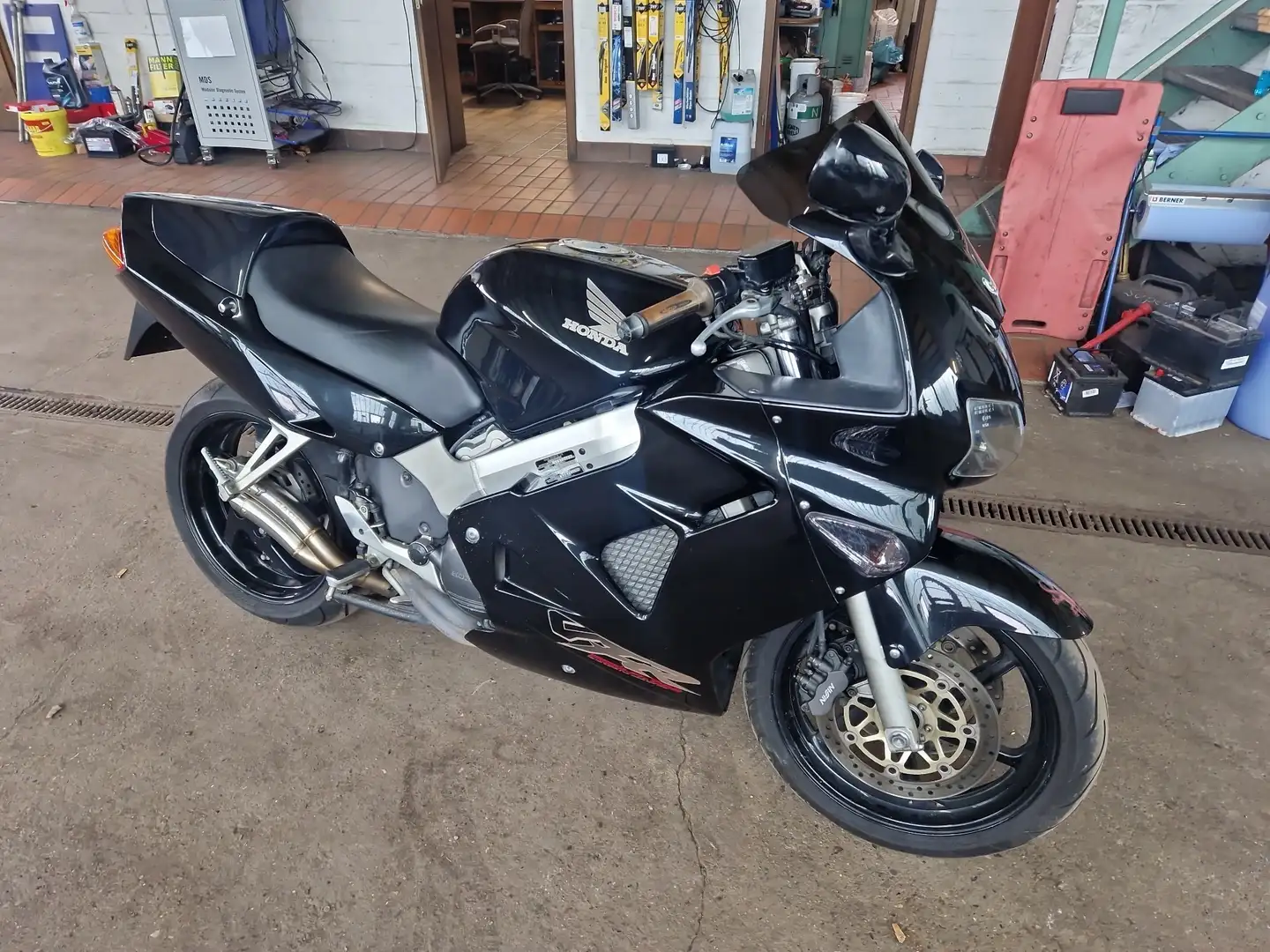 Honda VFR 800 Schwarz - 1