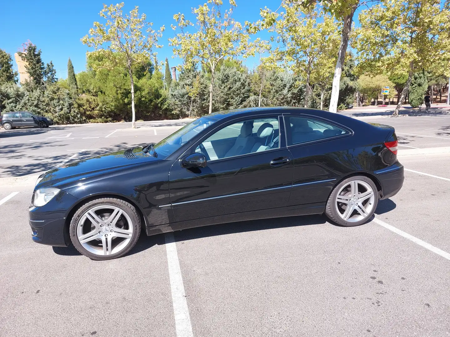 Mercedes-Benz CLC CLC 220CDI Aut. Negro - 1