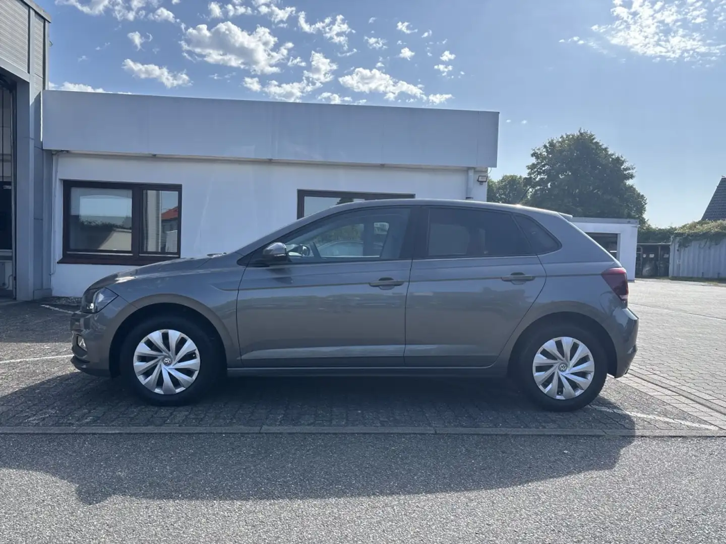 Volkswagen Polo Comfortline 1.0 TSI ACC PDC LED SHZ Klimaauto Gris - 2