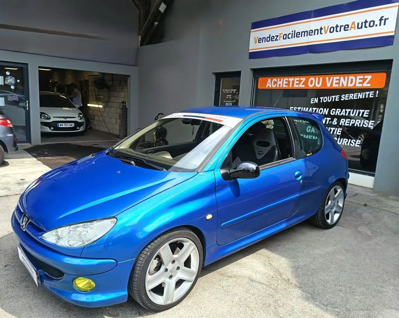 Peugeot 206 RC, 2L, 177 Ch Bleu - 1