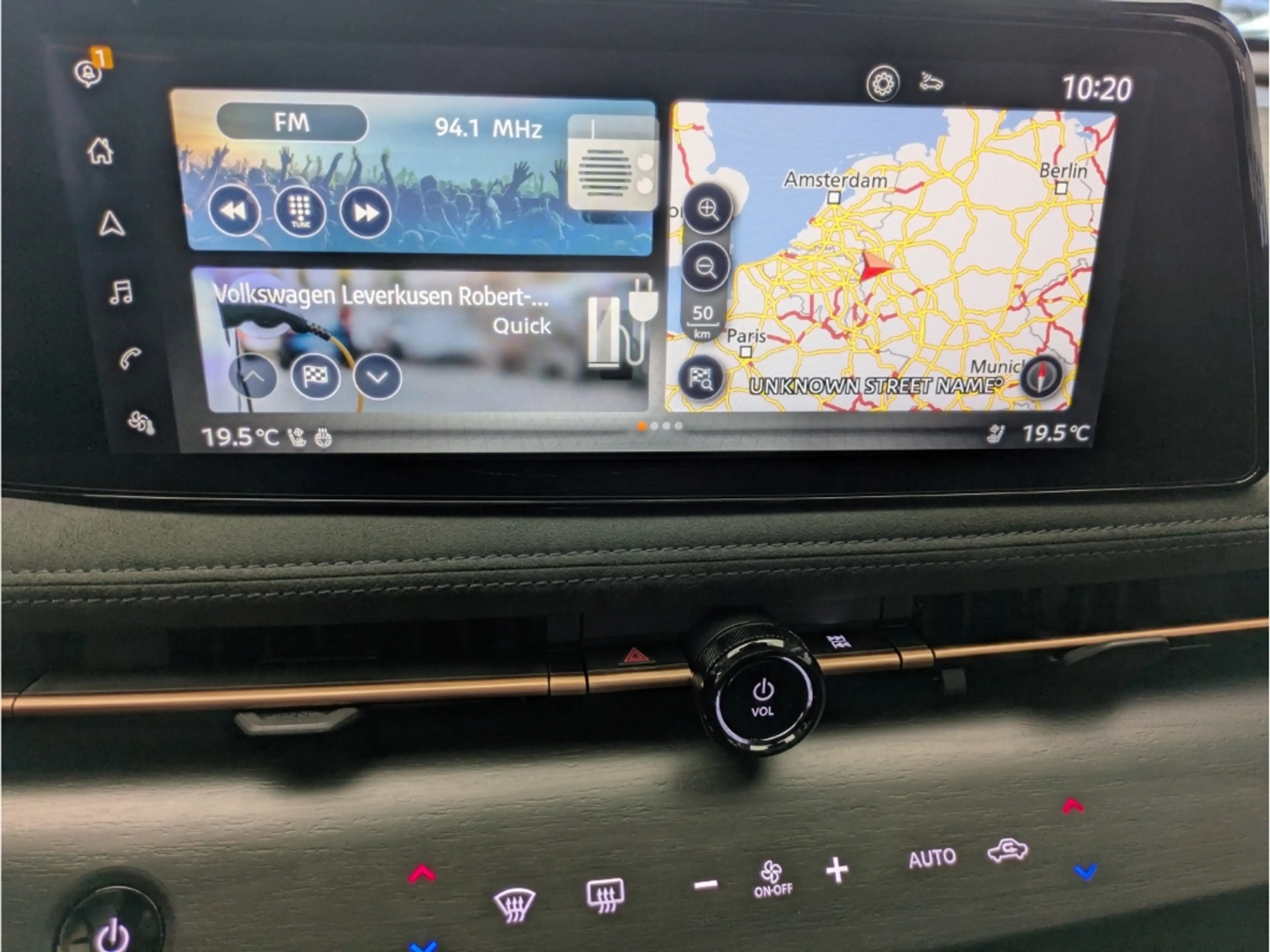 Nissan Ariya EVOLVE 87kWh 242PS 20''-Alu HUD El. Panodach Navi — photo 11