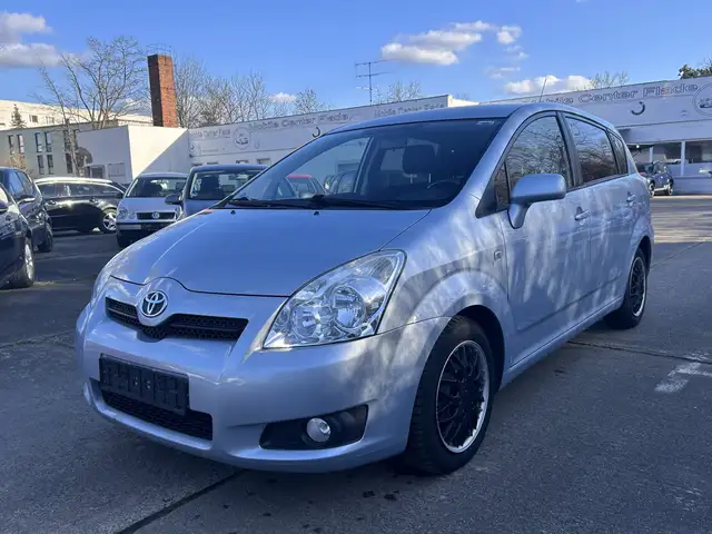 Toyota Verso 2.2 D-4D Sol/Navi/Tel/Einparkhilfe/AHK
