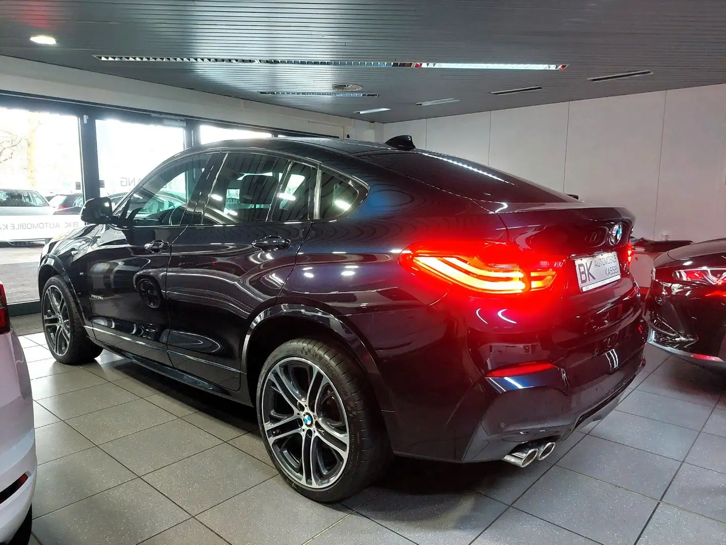 BMW X4 xDrive35d M Sport-Paket|LED|NAVI|HEAD-UP|KAM. Schwarz - 2