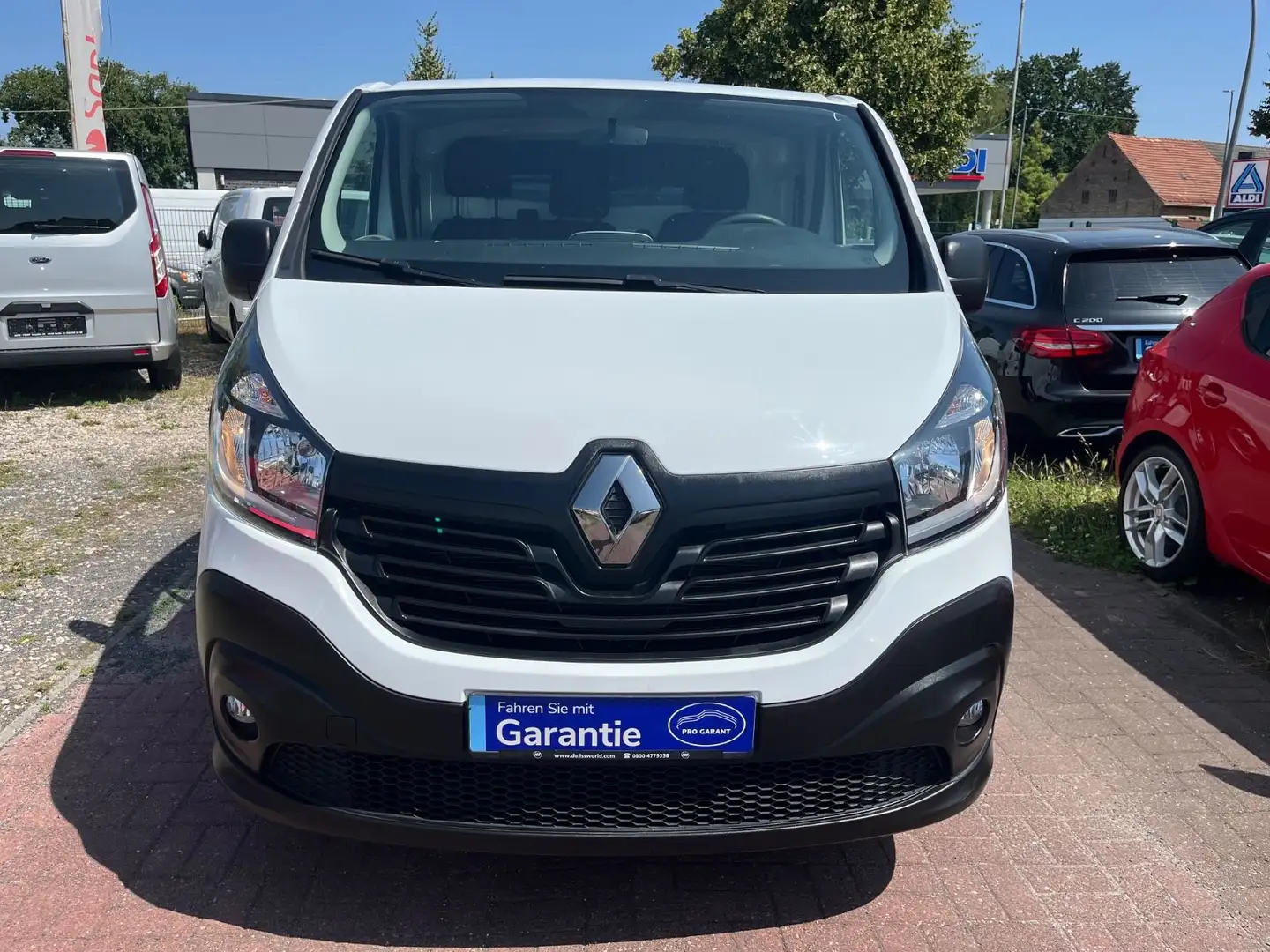 Renault Trafic Kasten L1H1 2,7t+SORTIMO REGAL +NAVI+AHK Blanc - 2
