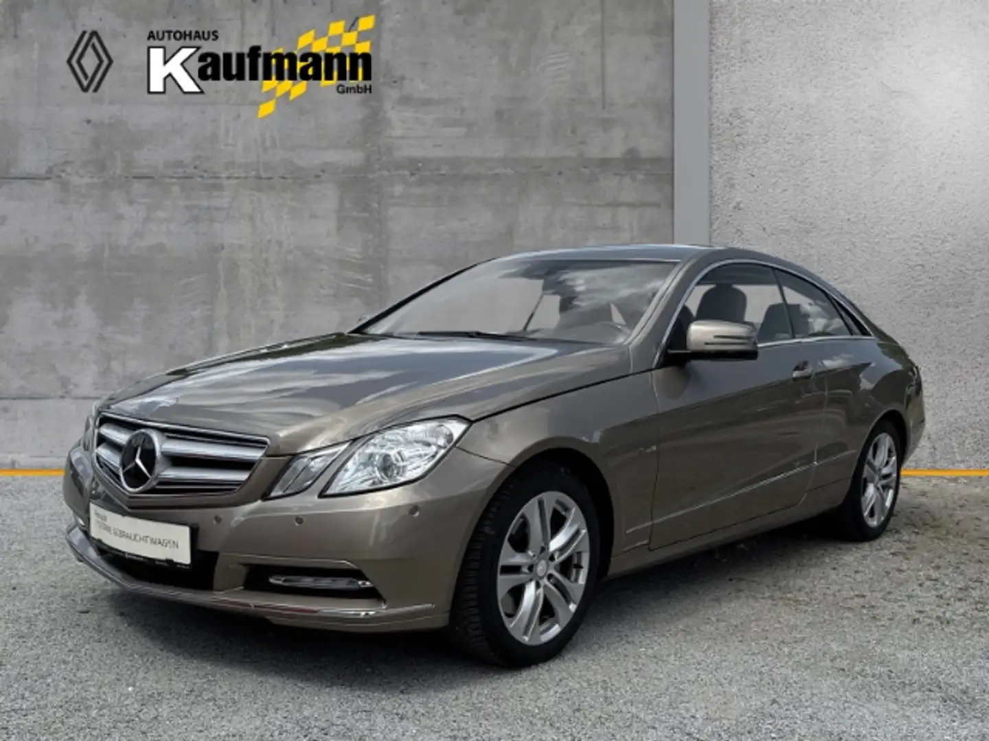 Mercedes-Benz E 350 Coupe CGI BlueEfficiency Navi Leder Memory Sitze A Beige - 1