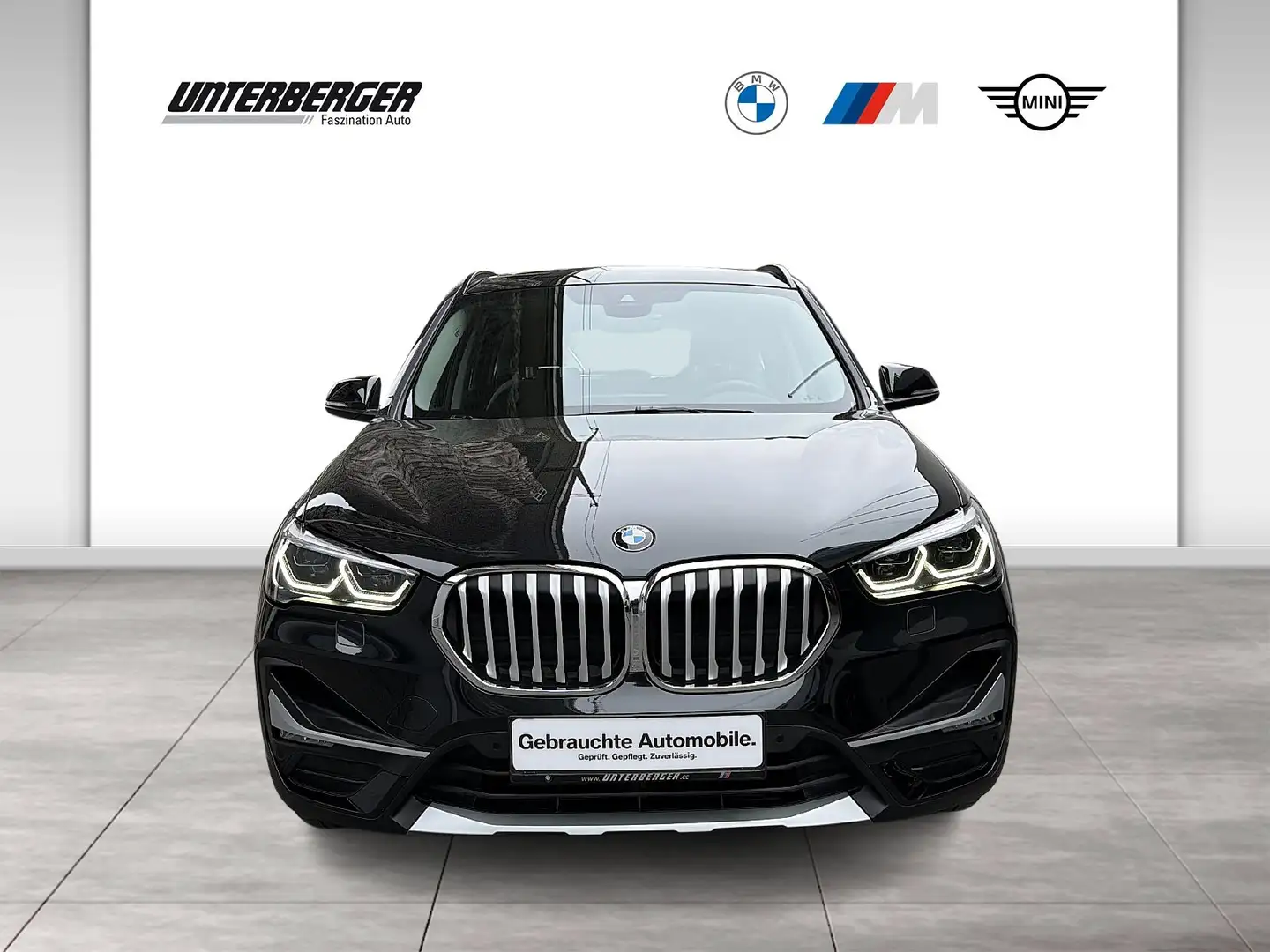 BMW X1 xDrive20d Schwarz - 2