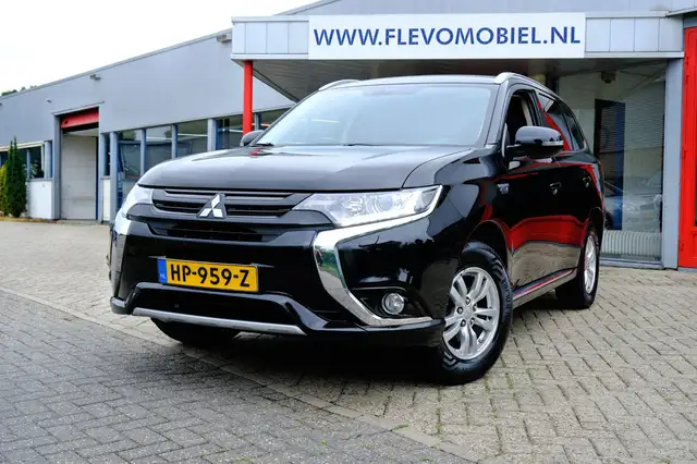 Mitsubishi Outlander 2.0 PHEV Business Edition Aut. Navi|Leder-Alcantar